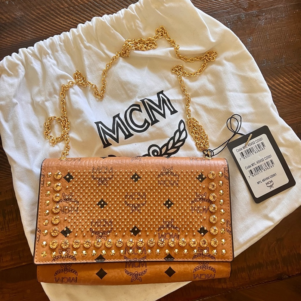 NWT * MCM Crossbody bag with Studded Crystal Visetos NEVER USED, authentic